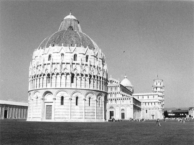 it pisa bw 01.jpg